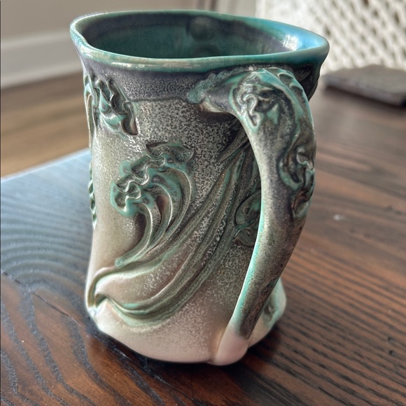 LORA RUST PORCELAIN MUG - Picture 2 of 9